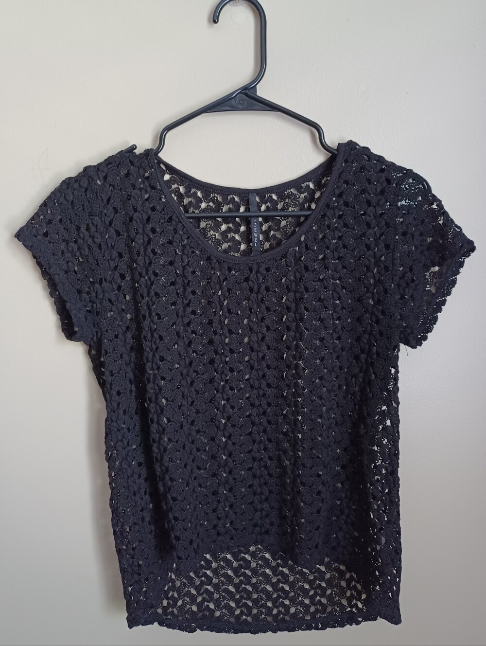 Women's Size Medium Black Hole Design B Jewel Short Sleeve Shirt Top Summer